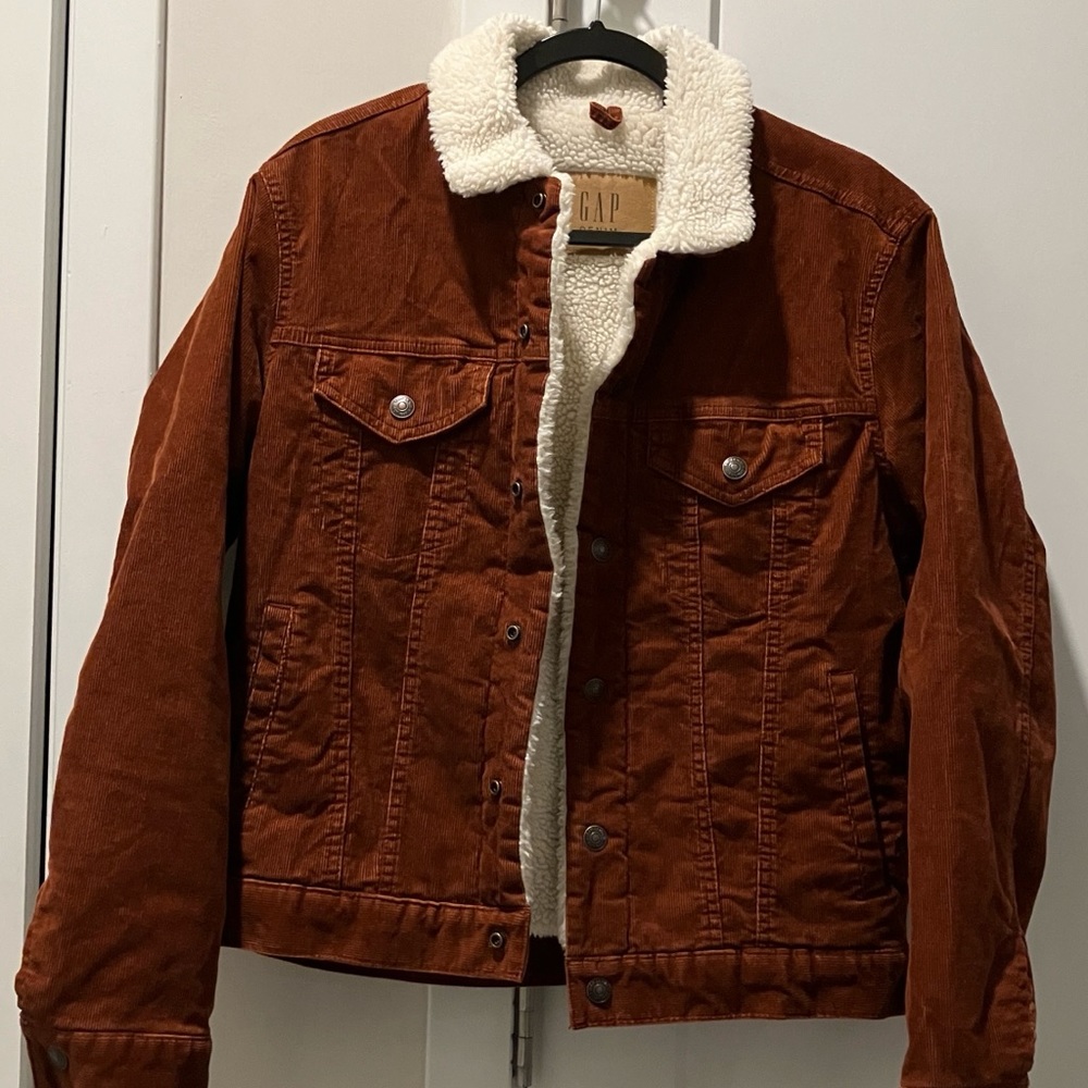 Gap corduroy sherpa lined trucker jacket. Burnt red orange